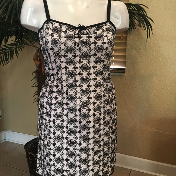 Nanette Lepore floral embroidered mini dress - Picture 2 of 6